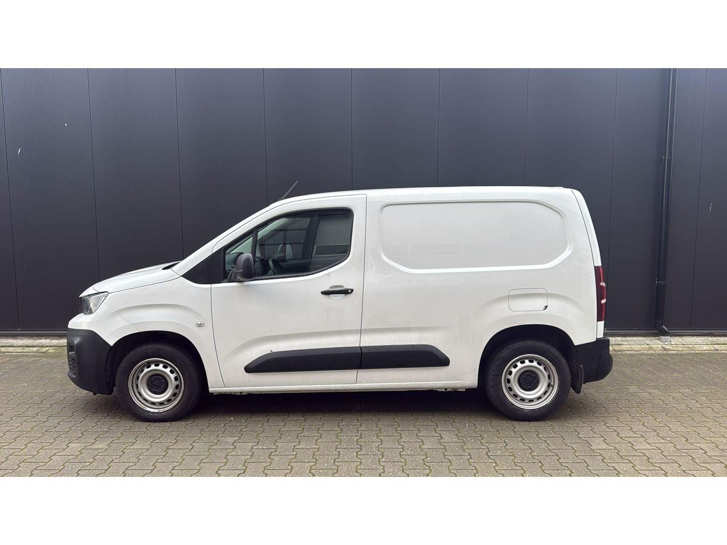 Peugeot Partner 1.2 Airco 3 Persoons Dealer onderhouden