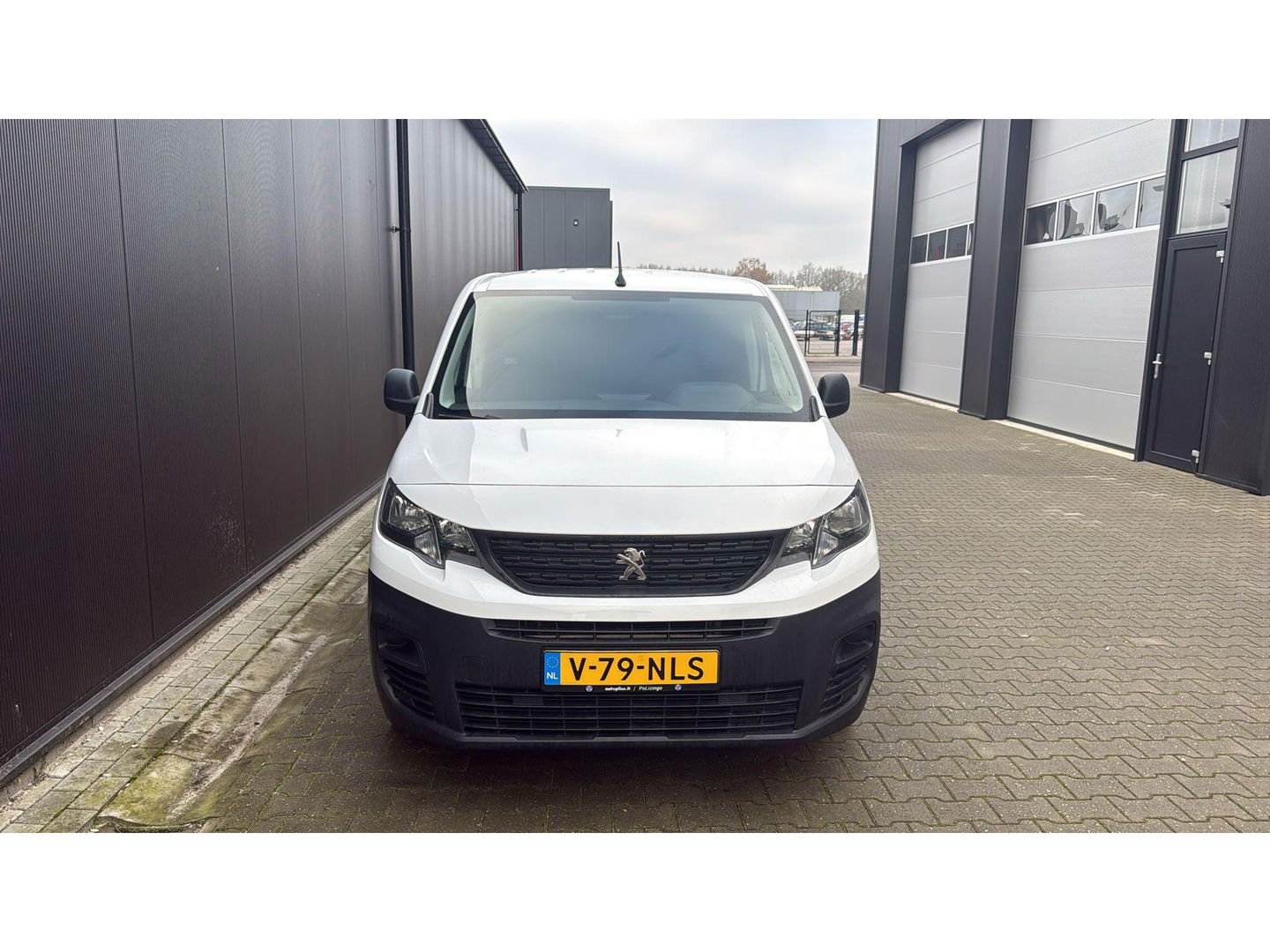 Peugeot Partner 1.2 Airco 3 Persoons Dealer onderhouden