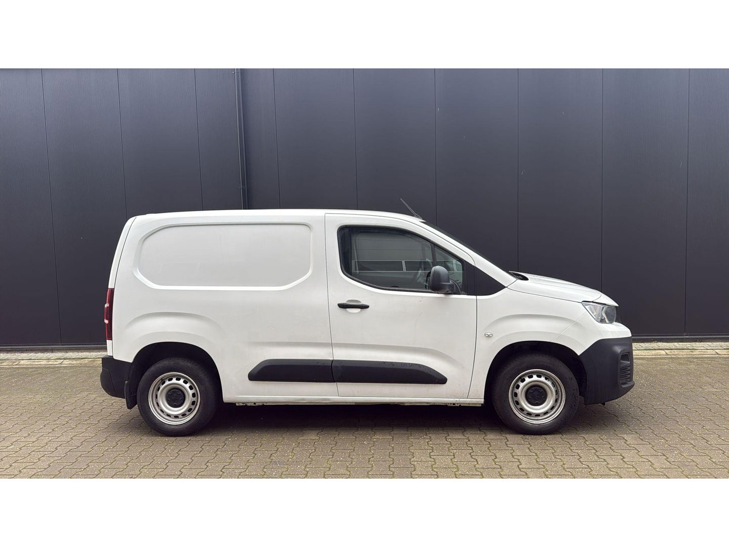 Peugeot Partner 1.2 Airco 3 Persoons Dealer onderhouden