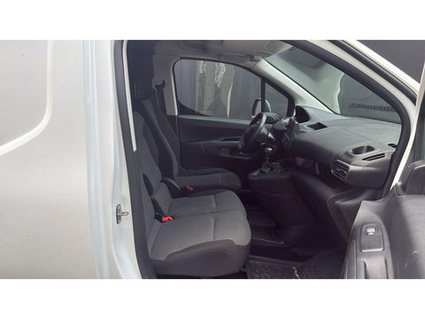 Peugeot Partner 1.2 Airco 3 Persoons Dealer onderhouden