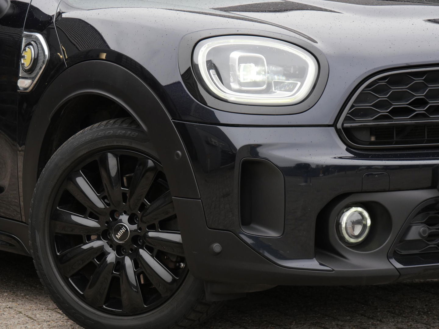 MINI Countryman COOPER S E/ PANORAMADAK/ LEER/ CAMERA/ ELEKT. KLEP/ SFEERVERLICHTING/ 12 MND GARANTIE
