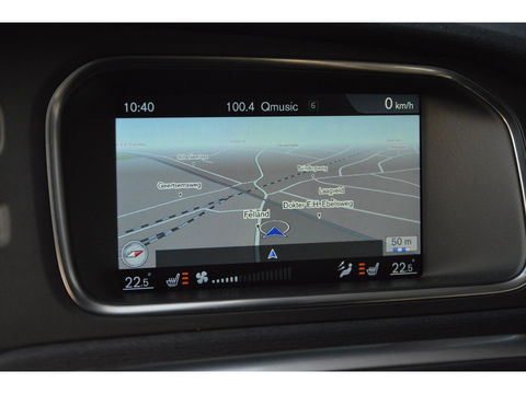 Volvo V40 2.0 D2 R-Design | Stoelverwarming | Parkeersensoren | Cruise Control | Bluetooth |