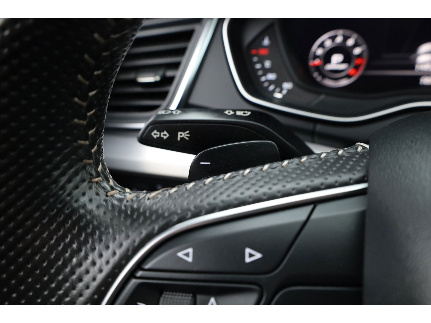 Audi Q5 2.0 TFSI quattro S-line | Pano | Trekhaak | Cruise | Stoelverw. | LED | 19''