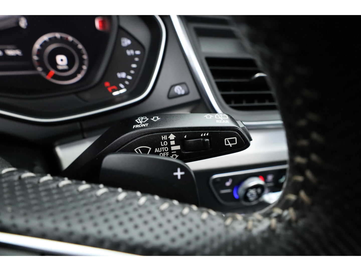 Audi Q5 2.0 TFSI quattro S-line | Pano | Trekhaak | Cruise | Stoelverw. | LED | 19''