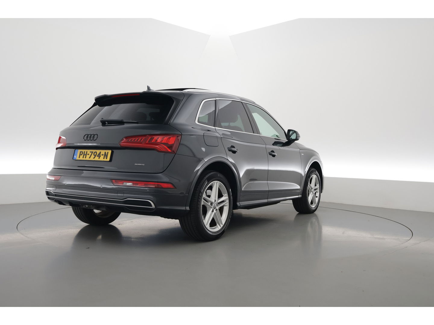 Audi Q5 2.0 TFSI quattro S-line | Pano | Trekhaak | Cruise | Stoelverw. | LED | 19''
