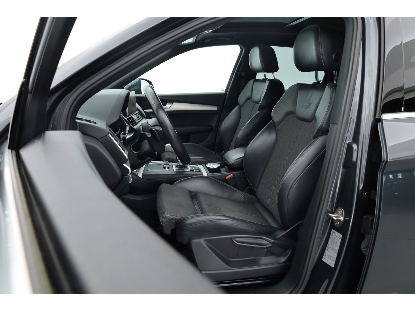 Audi Q5 2.0 TFSI quattro S-line | Pano | Trekhaak | Cruise | Stoelverw. | LED | 19''