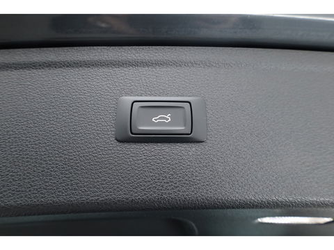 Audi Q5 2.0 TFSI quattro S-line | Pano | Trekhaak | Cruise | Stoelverw. | LED | 19''