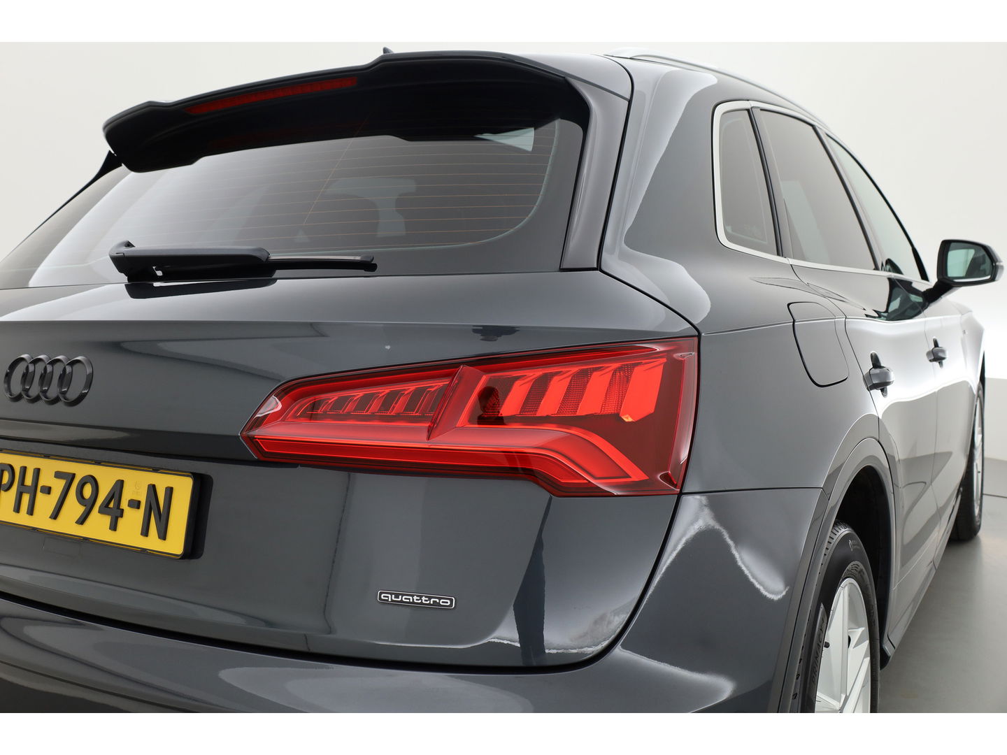 Audi Q5 2.0 TFSI quattro S-line | Pano | Trekhaak | Cruise | Stoelverw. | LED | 19''