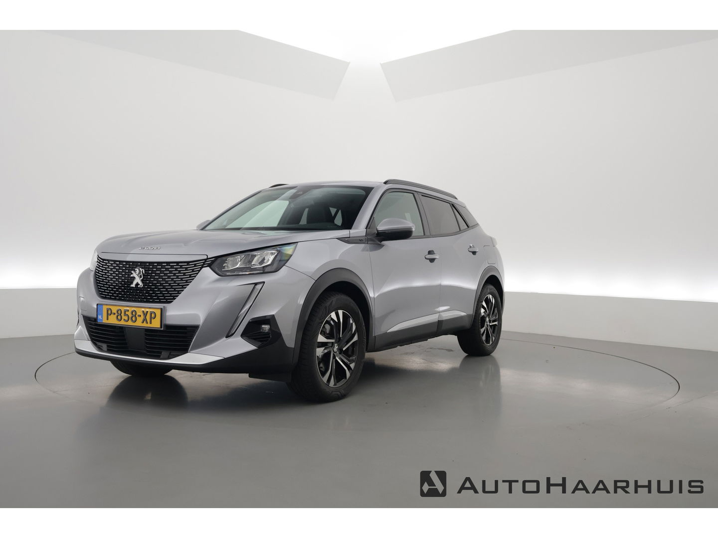 Peugeot e-2008 EV Allure Pack 50 kWh | Apple CarPlay & Android Auto | Clima | All Seasons | Cruise