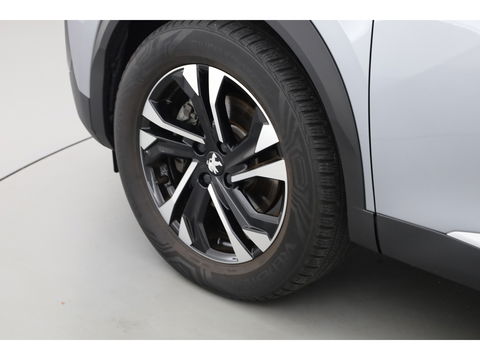 Peugeot e-2008 EV Allure Pack 50 kWh | Apple CarPlay & Android Auto | Clima | All Seasons | Cruise