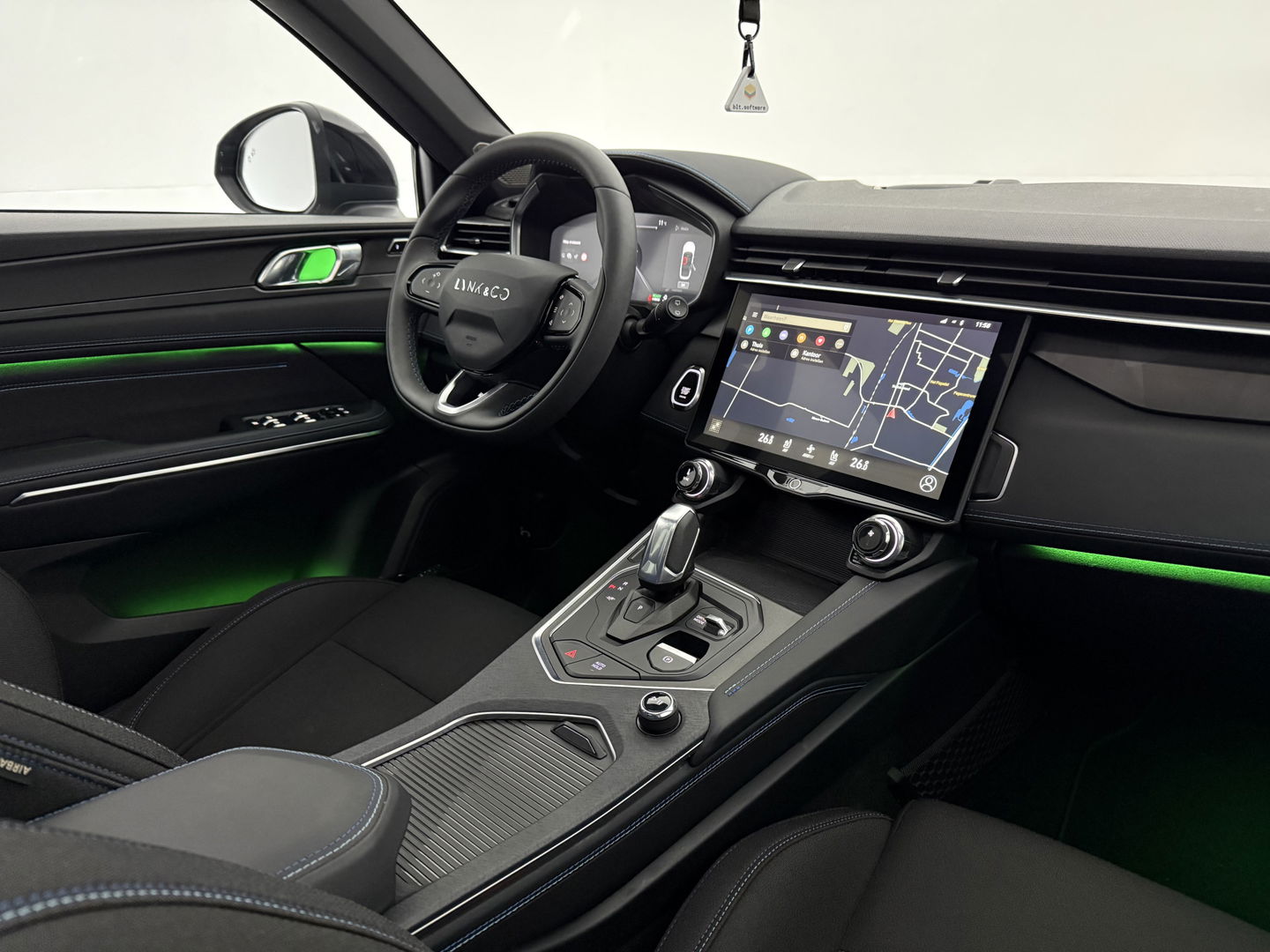 Lynk Co 01 1.5 Black Pack | SOH 95% | Adap. Cruise | Pano | Memory | Sfeerverl. | 360° | Virtual | Carplay