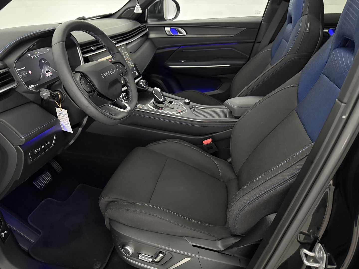 Lynk Co 01 1.5 Black Pack | SOH 95% | Adap. Cruise | Pano | Memory | Sfeerverl. | 360° | Virtual | Carplay