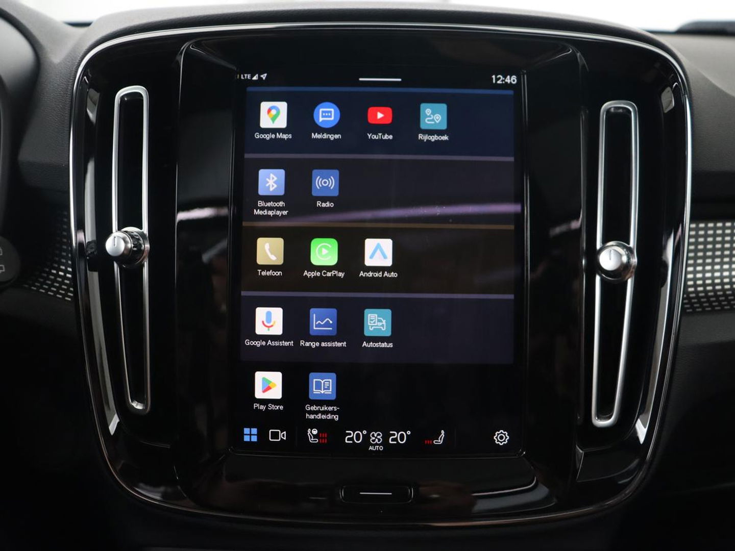 Volvo XC40 Recharge P8 AWD R Design | Panoramadak | Leder | 360 Camera | Stoelverwarming | Harman/Kardon | Memory | Carplay | Adaptive cruise | Keyless | Navigatie | Full LED