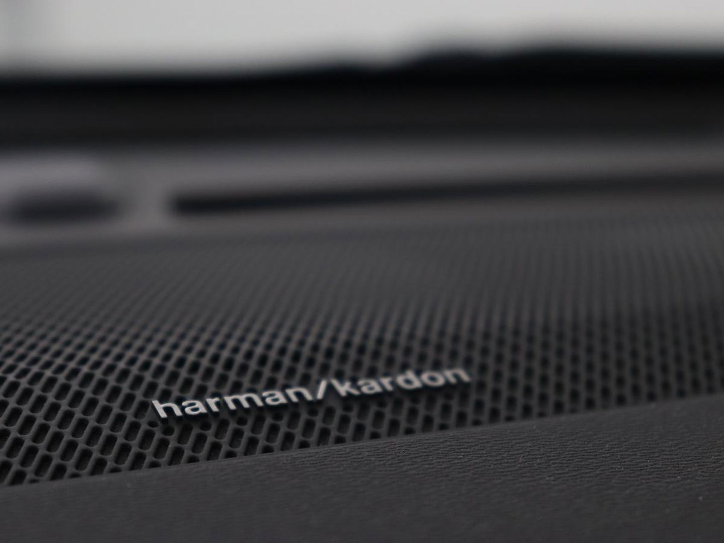 Volvo XC40 Recharge P8 AWD R Design | Panoramadak | Leder | 360 Camera | Stoelverwarming | Harman/Kardon | Memory | Carplay | Adaptive cruise | Keyless | Navigatie | Full LED