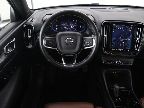 Volvo XC40 Recharge P8 AWD R Design | Panoramadak | Leder | 360 Camera | Stoelverwarming | Harman/Kardon | Memory | Carplay | Adaptive cruise | Keyless | Navigatie | Full LED