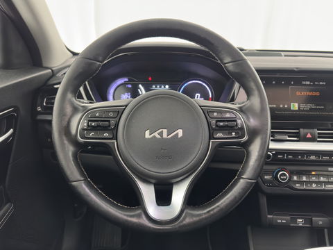 Kia e-Niro DynamicPlusLine 64 kWh (INCL-BTW) | 1/2 LEATHER | FULL-LED | SUNFOOF | NAVI-FULLMAP | KEYLESS | DIGI-COCKPIT | PRIVACY-GLASS | 17"ALU*