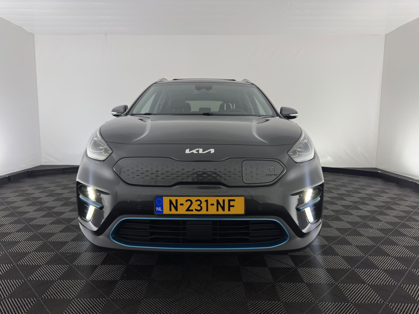 Kia e-Niro DynamicPlusLine 64 kWh (INCL-BTW) | 1/2 LEATHER | FULL-LED | SUNFOOF | NAVI-FULLMAP | KEYLESS | DIGI-COCKPIT | PRIVACY-GLASS | 17"ALU*