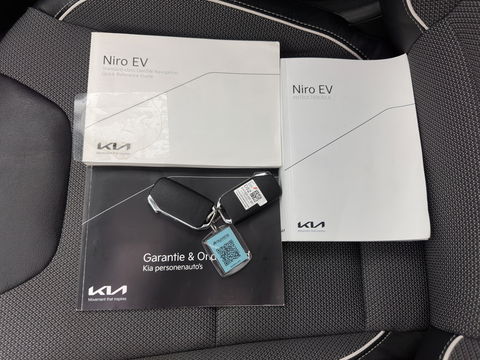 Kia e-Niro DynamicPlusLine 64 kWh (INCL-BTW) | 1/2 LEATHER | FULL-LED | SUNFOOF | NAVI-FULLMAP | KEYLESS | DIGI-COCKPIT | PRIVACY-GLASS | 17"ALU*