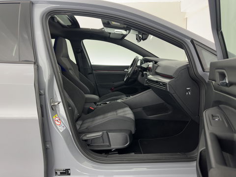 Volkswagen Golf 1.4 eHybrid GTE (INCL-BTW) *PANO | NAVI | CRUISE | VIRTUAL | 18 INCH ALU*