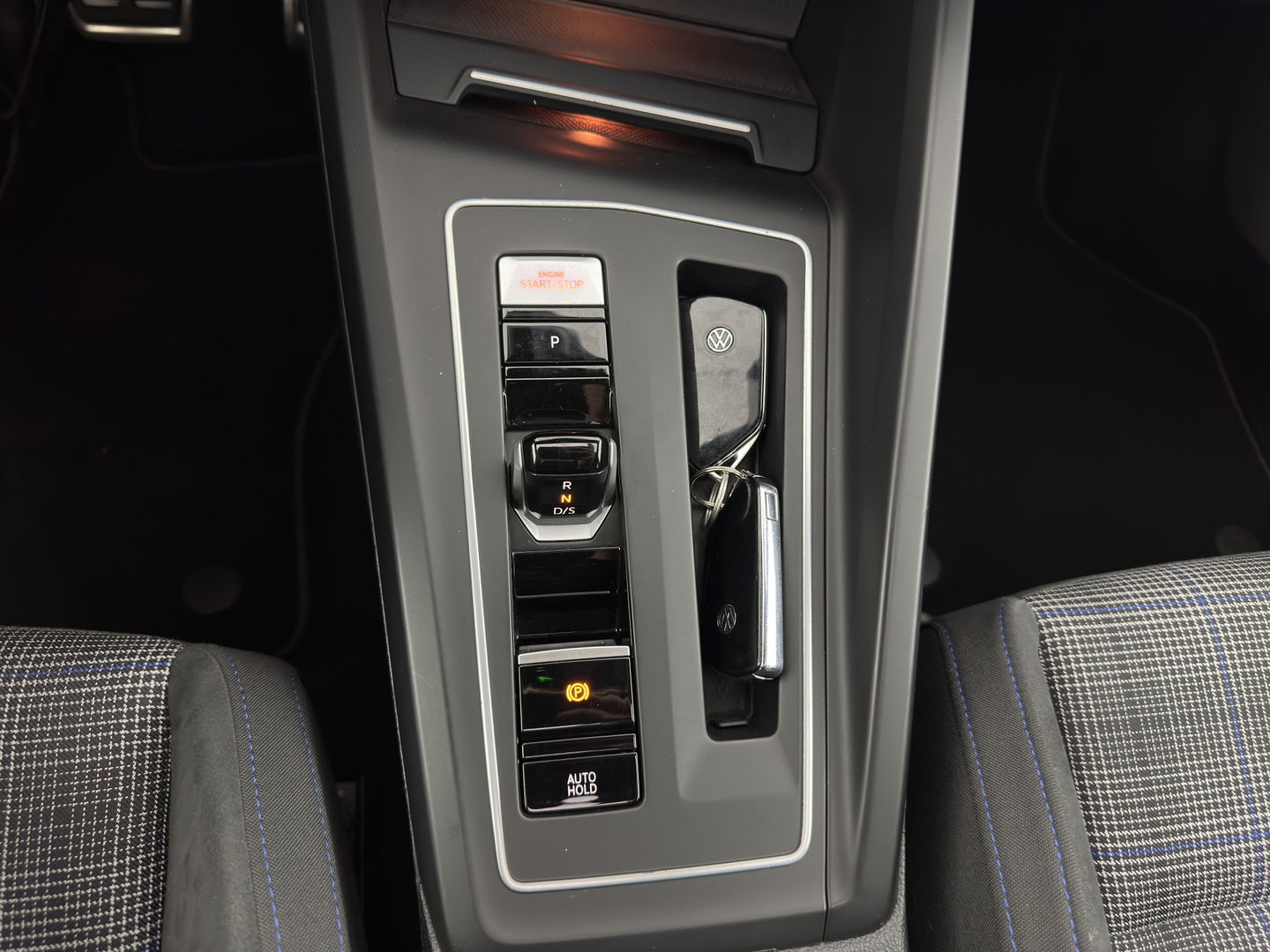 Volkswagen Golf 1.4 eHybrid GTE (INCL-BTW) *PANO | NAVI | CRUISE | VIRTUAL | 18 INCH ALU*