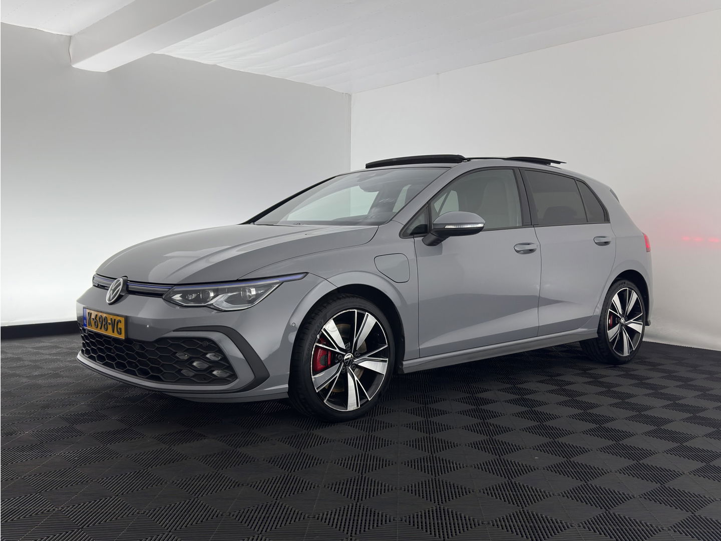 Volkswagen Golf 1.4 eHybrid GTE (INCL-BTW) *PANO | NAVI | CRUISE | VIRTUAL | 18 INCH ALU*
