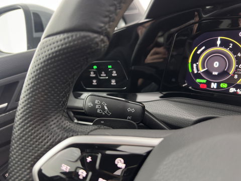 Volkswagen Golf 1.4 eHybrid GTE (INCL-BTW) *PANO | NAVI | CRUISE | VIRTUAL | 18 INCH ALU*