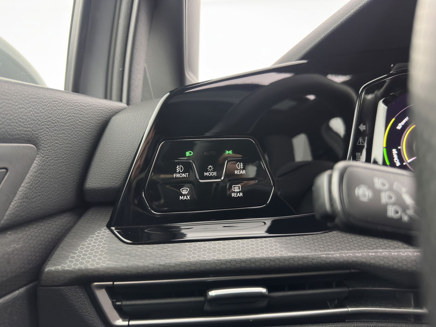 Volkswagen Golf 1.4 eHybrid GTE (INCL-BTW) *PANO | NAVI | CRUISE | VIRTUAL | 18 INCH ALU*