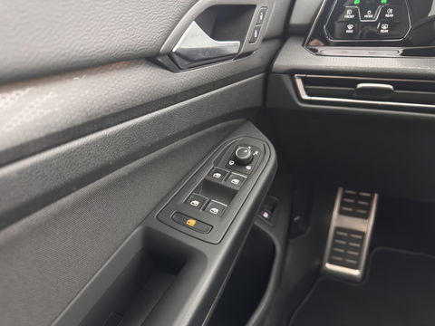 Volkswagen Golf 1.4 eHybrid GTE (INCL-BTW) *PANO | NAVI | CRUISE | VIRTUAL | 18 INCH ALU*