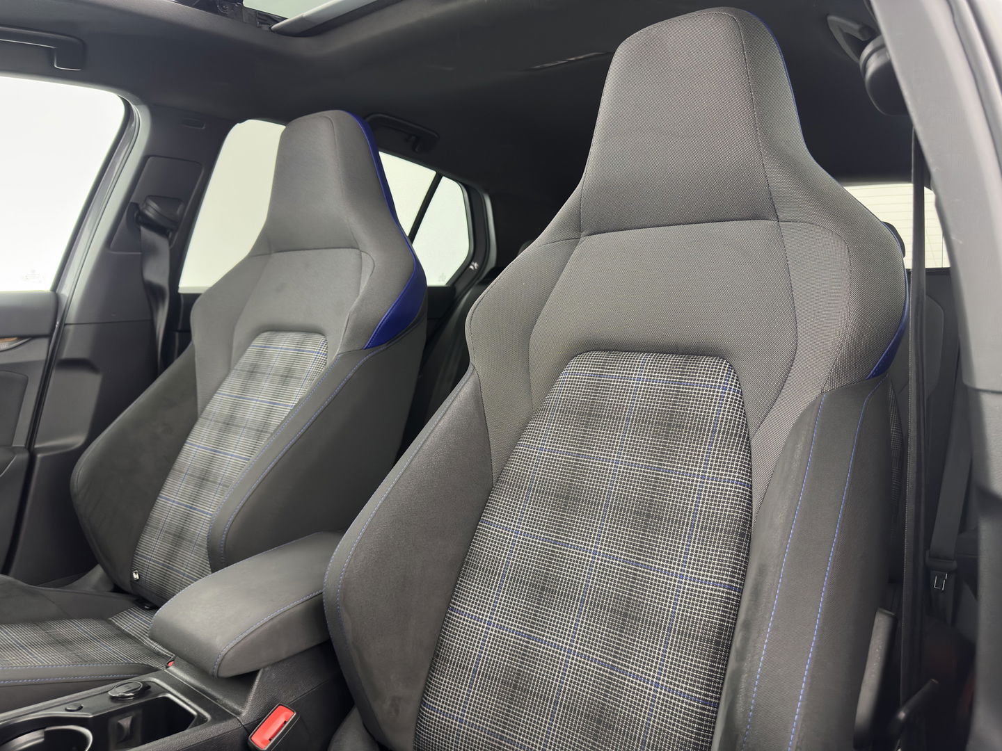 Volkswagen Golf 1.4 eHybrid GTE (INCL-BTW) *PANO | NAVI | CRUISE | VIRTUAL | 18 INCH ALU*