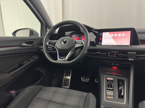 Volkswagen Golf 1.4 eHybrid GTE (INCL-BTW) *PANO | NAVI | CRUISE | VIRTUAL | 18 INCH ALU*