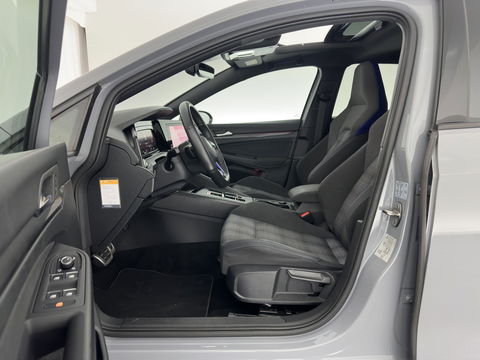 Volkswagen Golf 1.4 eHybrid GTE (INCL-BTW) *PANO | NAVI | CRUISE | VIRTUAL | 18 INCH ALU*