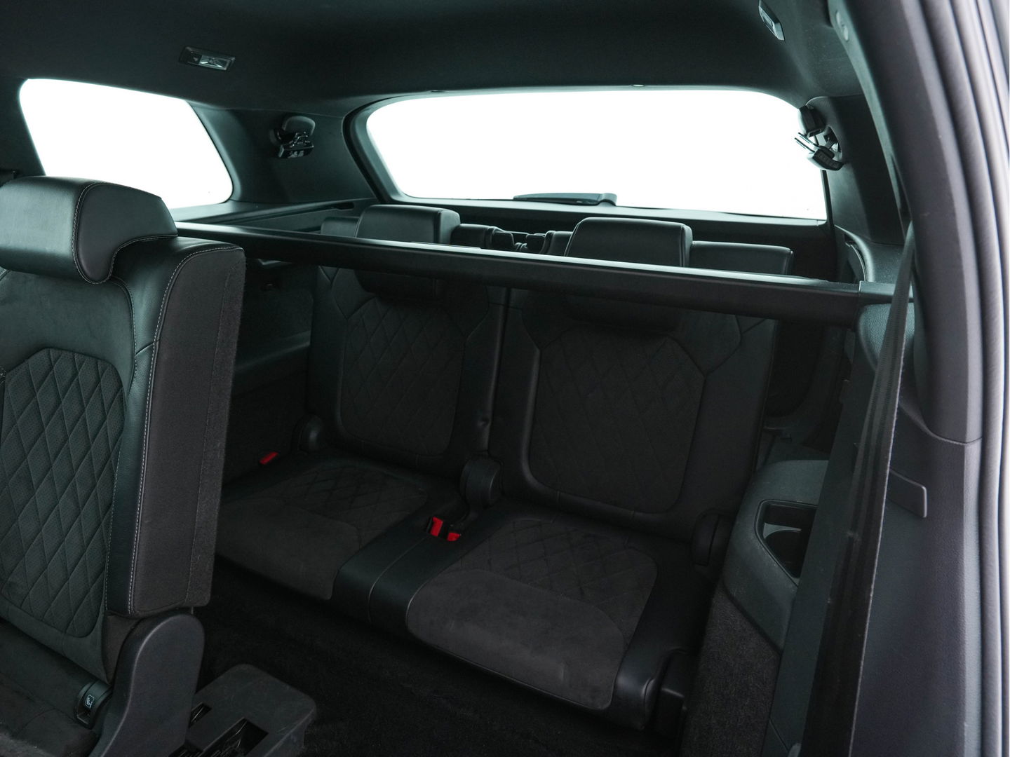 Škoda Kodiaq 1.5TSI Sportline ( 7-Pers.) Aut* LEATHER-MICROFIBRE | MEMORY-PACK | FULL-LED | ADAPTIVE-CRUISE | CAMERA | DAB+ | AMBIENT-LIGHT | KEYLESS | CARPLAY | HEATED-SPORTSEATS | DAB | SHIFT-PADDLES | 20 "ALU*