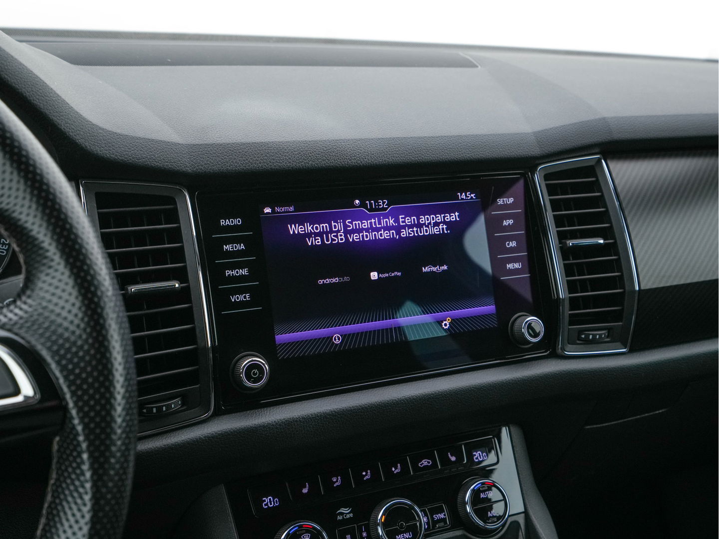 Škoda Kodiaq 1.5TSI Sportline ( 7-Pers.) Aut* LEATHER-MICROFIBRE | MEMORY-PACK | FULL-LED | ADAPTIVE-CRUISE | CAMERA | DAB+ | AMBIENT-LIGHT | KEYLESS | CARPLAY | HEATED-SPORTSEATS | DAB | SHIFT-PADDLES | 20 "ALU*