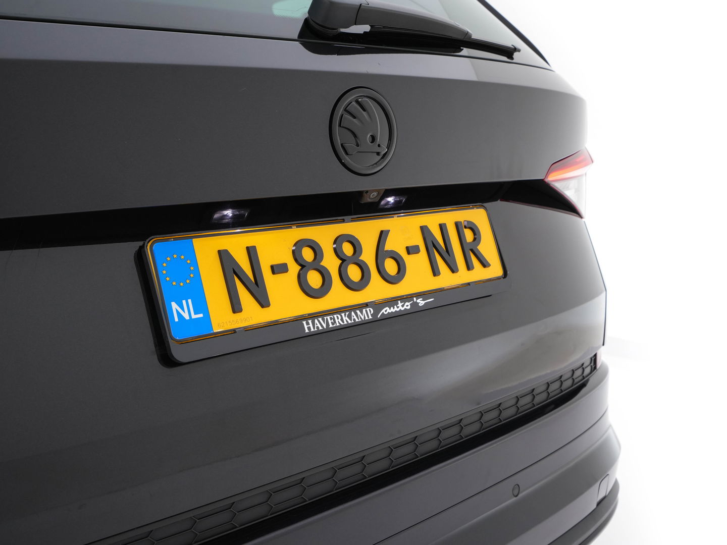 Škoda Kodiaq 1.5TSI Sportline ( 7-Pers.) Aut* LEATHER-MICROFIBRE | MEMORY-PACK | FULL-LED | ADAPTIVE-CRUISE | CAMERA | DAB+ | AMBIENT-LIGHT | KEYLESS | CARPLAY | HEATED-SPORTSEATS | DAB | SHIFT-PADDLES | 20 "ALU*