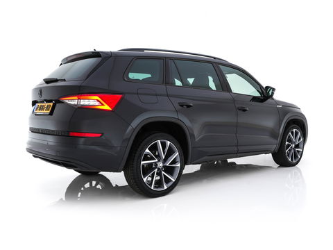 Škoda Kodiaq 1.5TSI Sportline ( 7-Pers.) Aut* LEATHER-MICROFIBRE | MEMORY-PACK | FULL-LED | ADAPTIVE-CRUISE | CAMERA | DAB+ | AMBIENT-LIGHT | KEYLESS | CARPLAY | HEATED-SPORTSEATS | DAB | SHIFT-PADDLES | 20 "ALU*