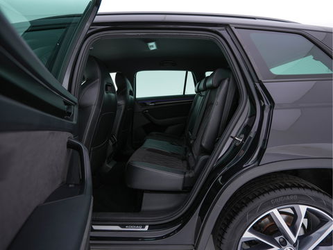 Škoda Kodiaq 1.5TSI Sportline ( 7-Pers.) Aut* LEATHER-MICROFIBRE | MEMORY-PACK | FULL-LED | ADAPTIVE-CRUISE | CAMERA | DAB+ | AMBIENT-LIGHT | KEYLESS | CARPLAY | HEATED-SPORTSEATS | DAB | SHIFT-PADDLES | 20 "ALU*