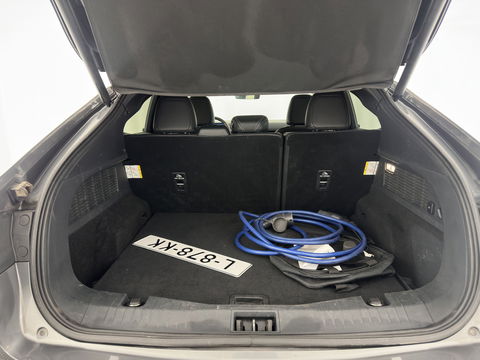 Ford Mustang Mach-E RWD 75 kWh (3-Fase) {SOH-93%} (INCL-BTW) Aut. *LUXURY-LEATHER | FULL-LED | DAB+ | DIGI-COCKPIT | KEYLESS | NAVI-FULLMAP | TOPVIEW | LANE-ASSIST | BLINDSPOT | CARPLAY | HEATED-COMFORTSEATS | PRIVACY-GLASS |TOWBAR | 18"ALU*