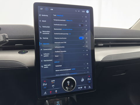 Ford Mustang Mach-E RWD 75 kWh (3-Fase) {SOH-93%} (INCL-BTW) Aut. *LUXURY-LEATHER | FULL-LED | DAB+ | DIGI-COCKPIT | KEYLESS | NAVI-FULLMAP | TOPVIEW | LANE-ASSIST | BLINDSPOT | CARPLAY | HEATED-COMFORTSEATS | PRIVACY-GLASS |TOWBAR | 18"ALU*