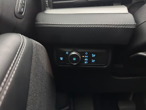 Ford Mustang Mach-E RWD 75 kWh (3-Fase) {SOH-93%} (INCL-BTW) Aut. *LUXURY-LEATHER | FULL-LED | DAB+ | DIGI-COCKPIT | KEYLESS | NAVI-FULLMAP | TOPVIEW | LANE-ASSIST | BLINDSPOT | CARPLAY | HEATED-COMFORTSEATS | PRIVACY-GLASS |TOWBAR | 18"ALU*