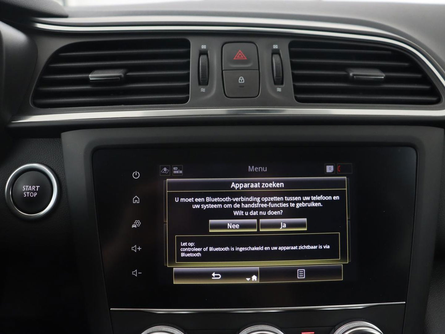 Renault Kadjar 1.3 TCe Limited | 60.800km NAP | Carplay | Navigatie | Climate control | Keyless | Parkeerhulp | Cruise control | DAB | Bluetooth