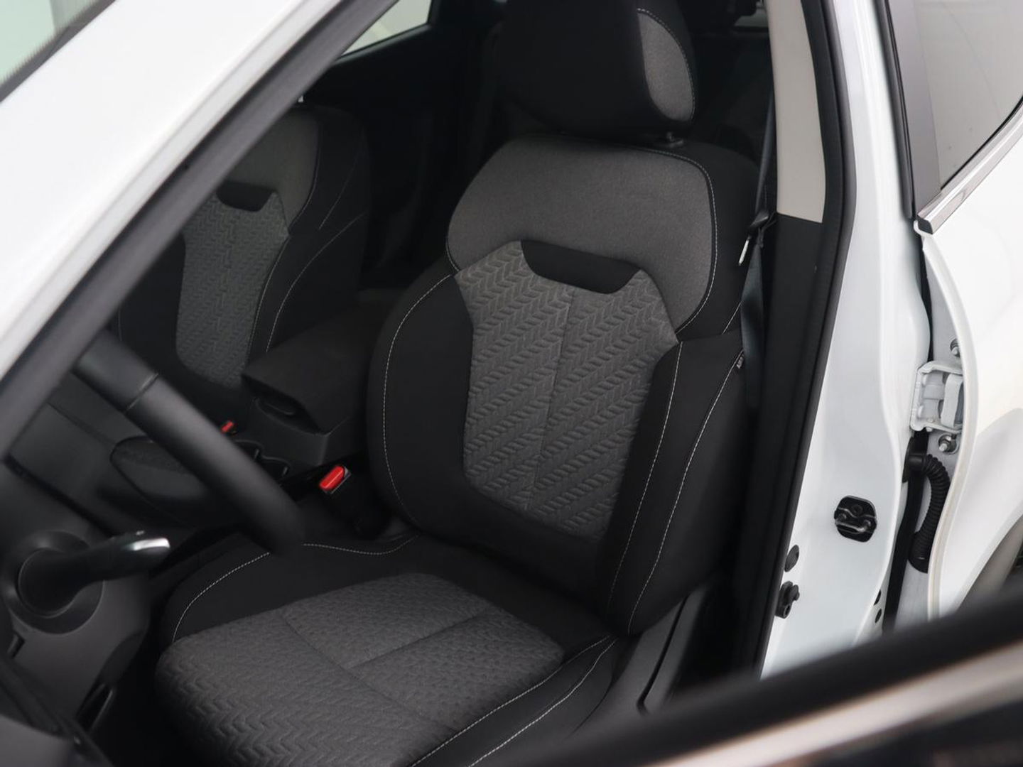 Renault Kadjar 1.3 TCe Limited | 60.800km NAP | Carplay | Navigatie | Climate control | Keyless | Parkeerhulp | Cruise control | DAB | Bluetooth