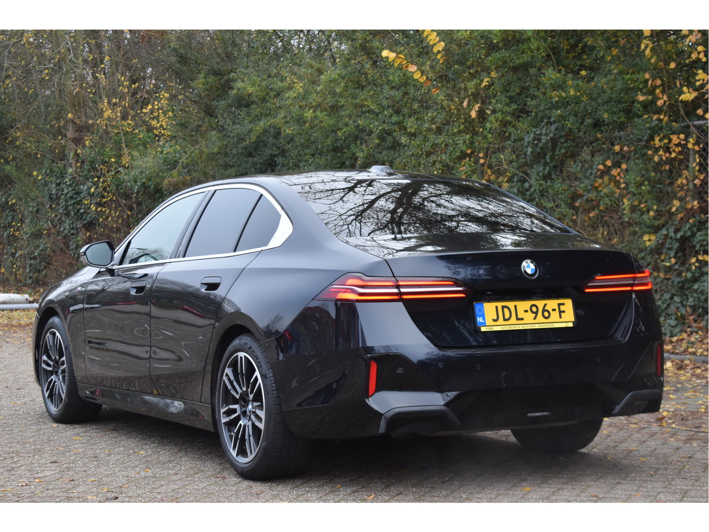 BMW 5 Serie 520i M-Sport Comfort pack 208 pk | Vol | Pano.dak | HUD | Harman/Kardon | Keyless | Memory stoelen | 360 gr.camera | Stoelverkoeling