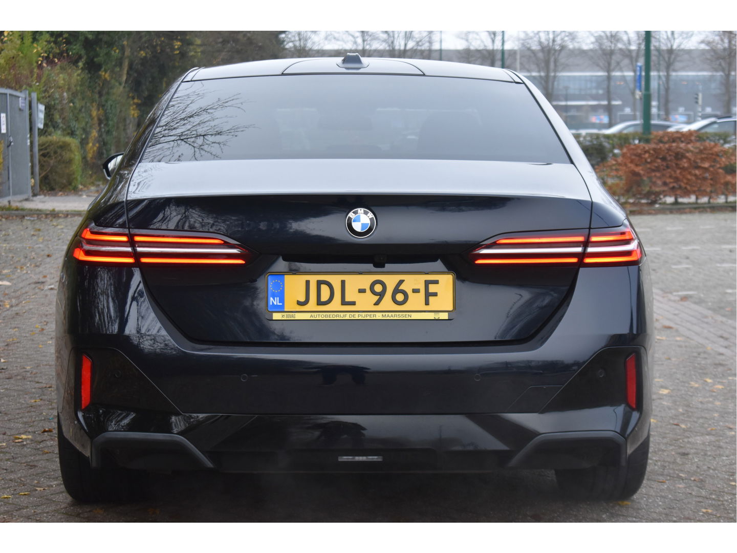 BMW 5 Serie 520i M-Sport Comfort pack 208 pk | Vol | Pano.dak | HUD | Harman/Kardon | Keyless | Memory stoelen | 360 gr.camera | Stoelverkoeling