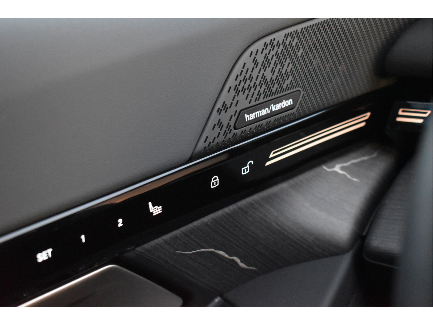 BMW 5 Serie 520i M-Sport Comfort pack 208 pk | Vol | Pano.dak | HUD | Harman/Kardon | Keyless | Memory stoelen | 360 gr.camera | Stoelverkoeling