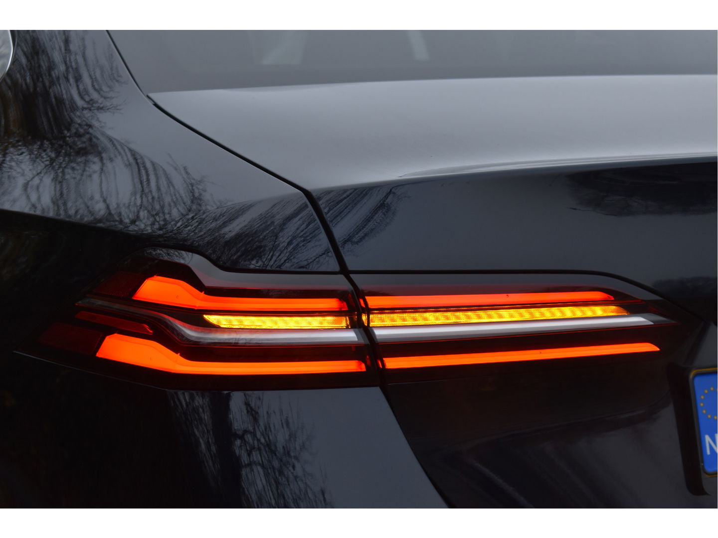 BMW 5 Serie 520i M-Sport Comfort pack 208 pk | Vol | Pano.dak | HUD | Harman/Kardon | Keyless | Memory stoelen | 360 gr.camera | Stoelverkoeling