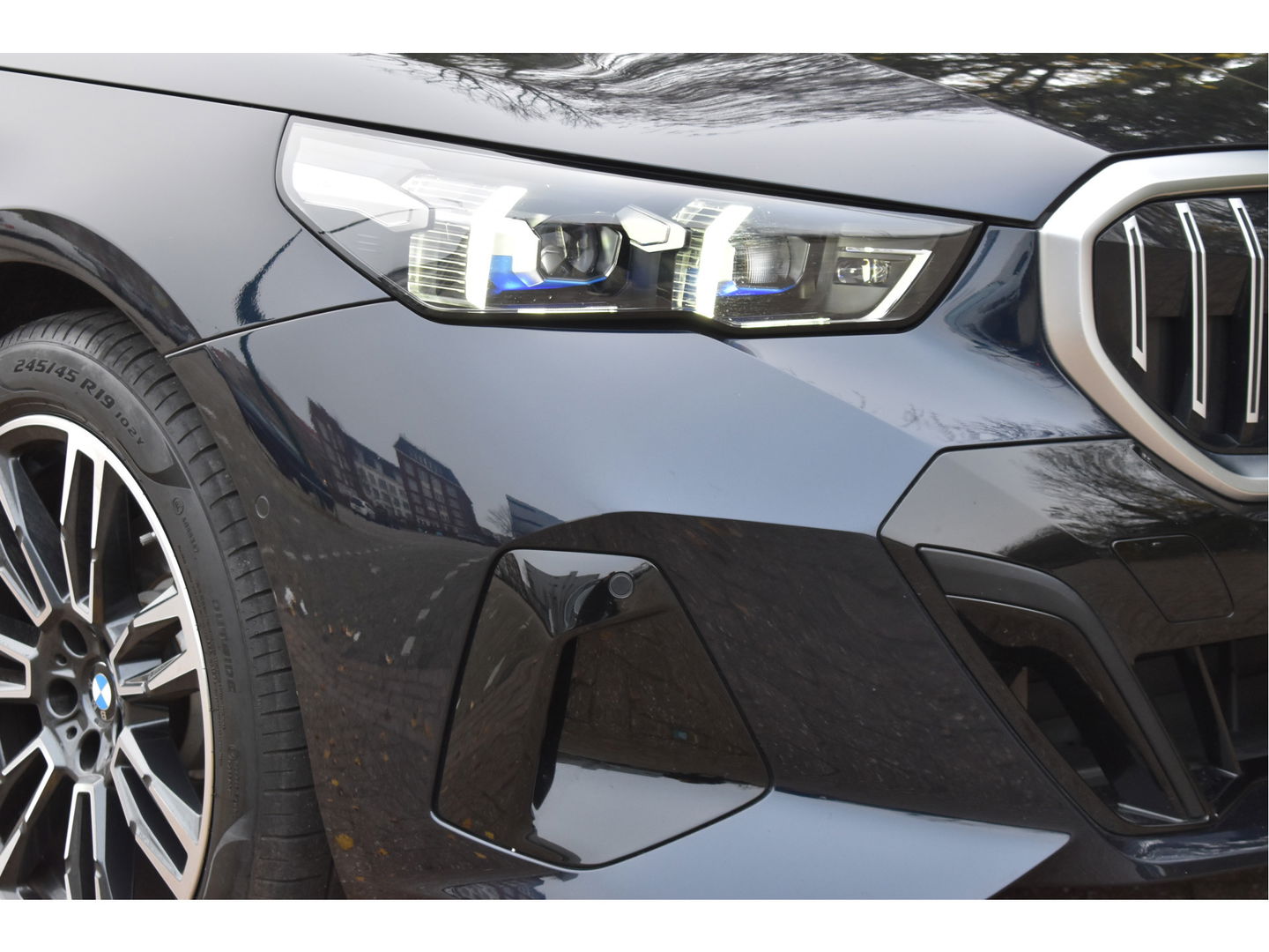 BMW 5 Serie 520i M-Sport Comfort pack 208 pk | Vol | Pano.dak | HUD | Harman/Kardon | Keyless | Memory stoelen | 360 gr.camera | Stoelverkoeling