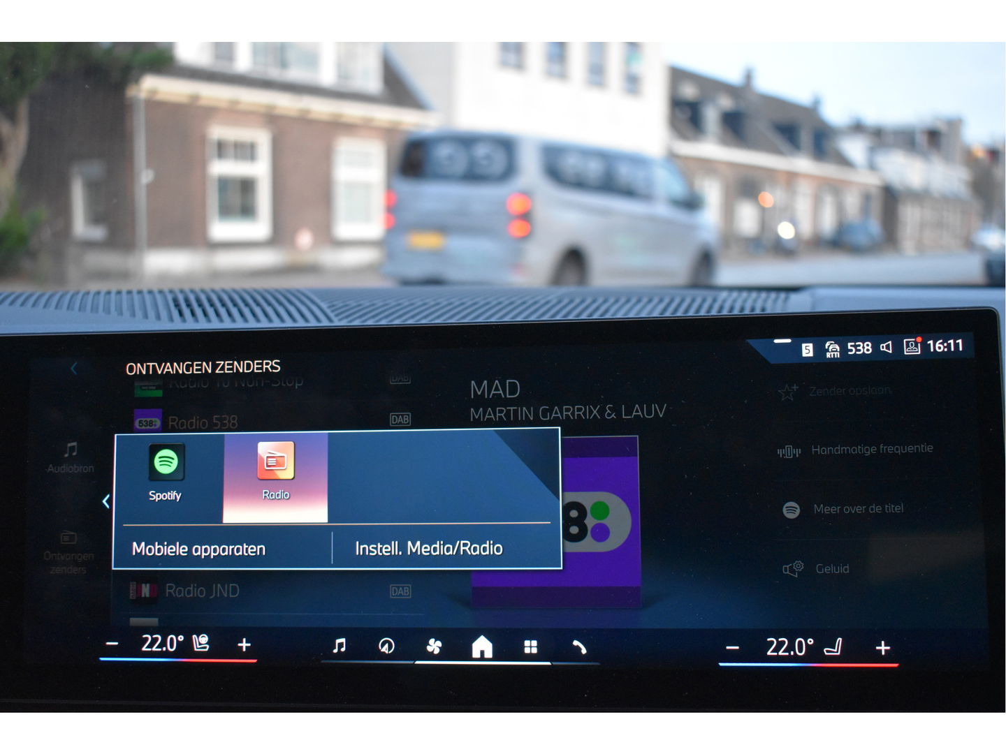 BMW 5 Serie 520i M-Sport Comfort pack 208 pk | Vol | Pano.dak | HUD | Harman/Kardon | Keyless | Memory stoelen | 360 gr.camera | Stoelverkoeling