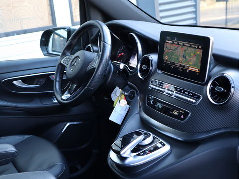 Mercedes-Benz V-Klasse 300d L3 4-MATIC Extra Lang DC 5 Pers - AMG - Trekhaak - ACC