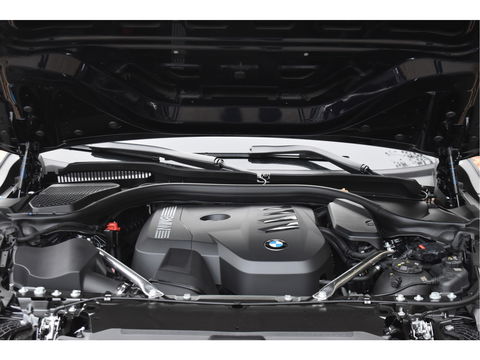 BMW 5 Serie 520i M-Sport Comfort pack 208 pk | Vol | Pano.dak | HUD | Harman/Kardon | Keyless | Memory stoelen | 360 gr.camera | Stoelverkoeling