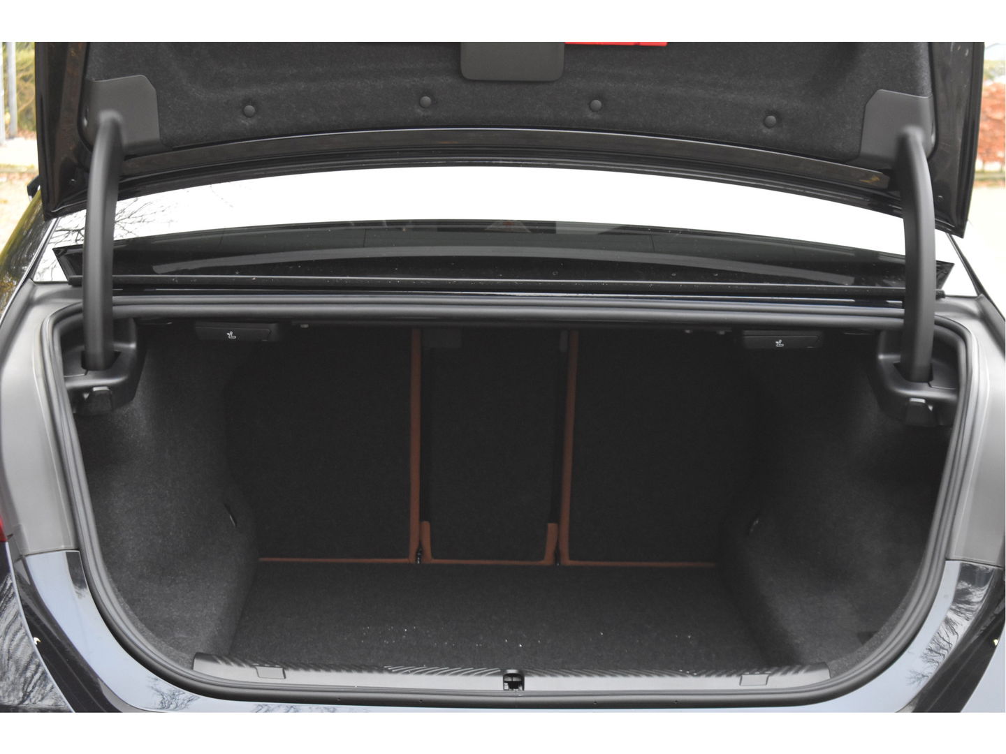 BMW 5 Serie 520i M-Sport Comfort pack 208 pk | Vol | Pano.dak | HUD | Harman/Kardon | Keyless | Memory stoelen | 360 gr.camera | Stoelverkoeling